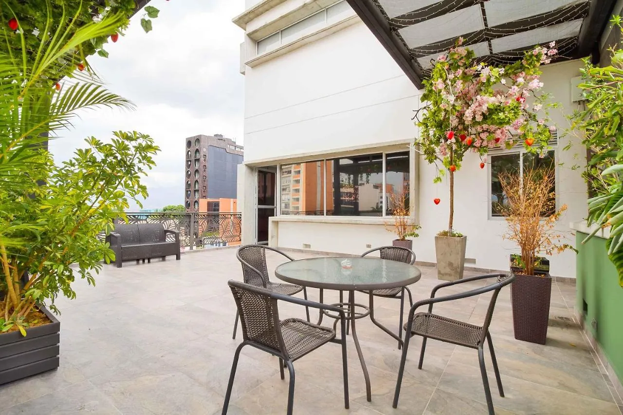 Camelot Apartahotel Medellín