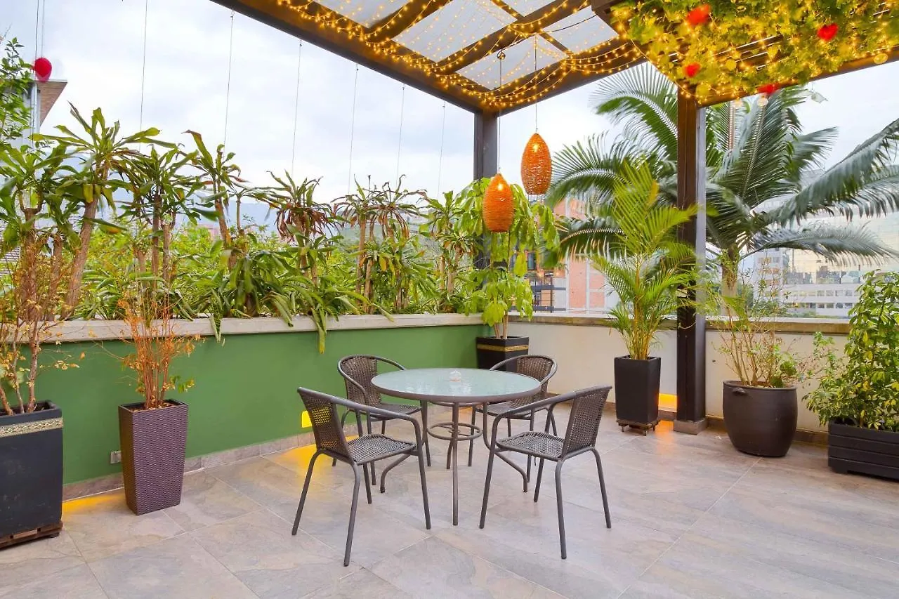 Camelot Apartahotel Medellin Apartment